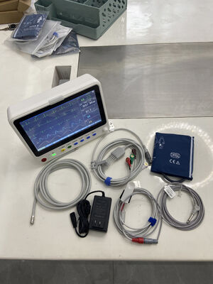 পোর্টেবল ১০-ইঞ্চি অ্যাম্বুলেন্স ওয়ার্ড মেডিকেল ইসিজি মনিটর মাল্টি-প্যারামিটার ক্রিটিক্যাল কেয়ার পোর্টেবল কার্ডিয়াক মনিটর